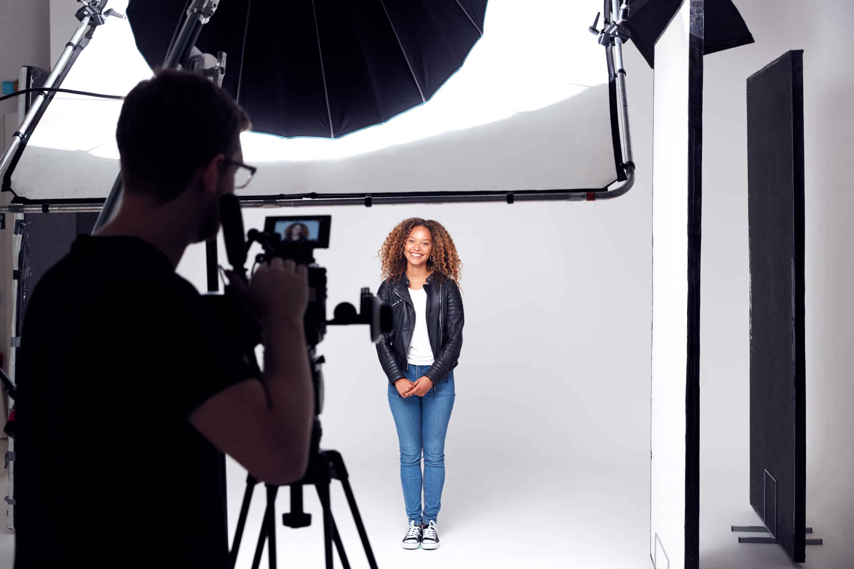 Wie beleuchtet man ein Filmset?