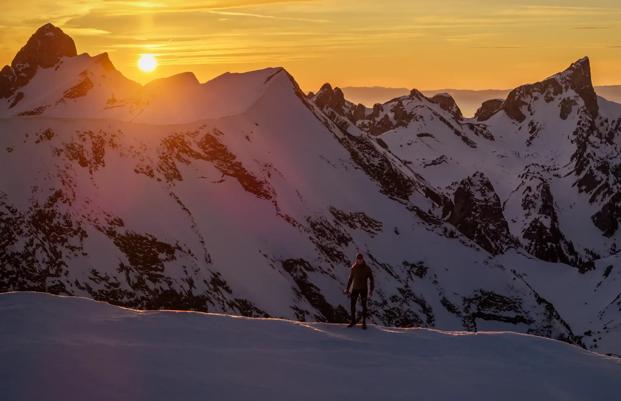 Filmer là où les autres s&rsquo;arrêtent : leçons de la montagne pour la vidéo d&rsquo;entreprise | B-EPIC